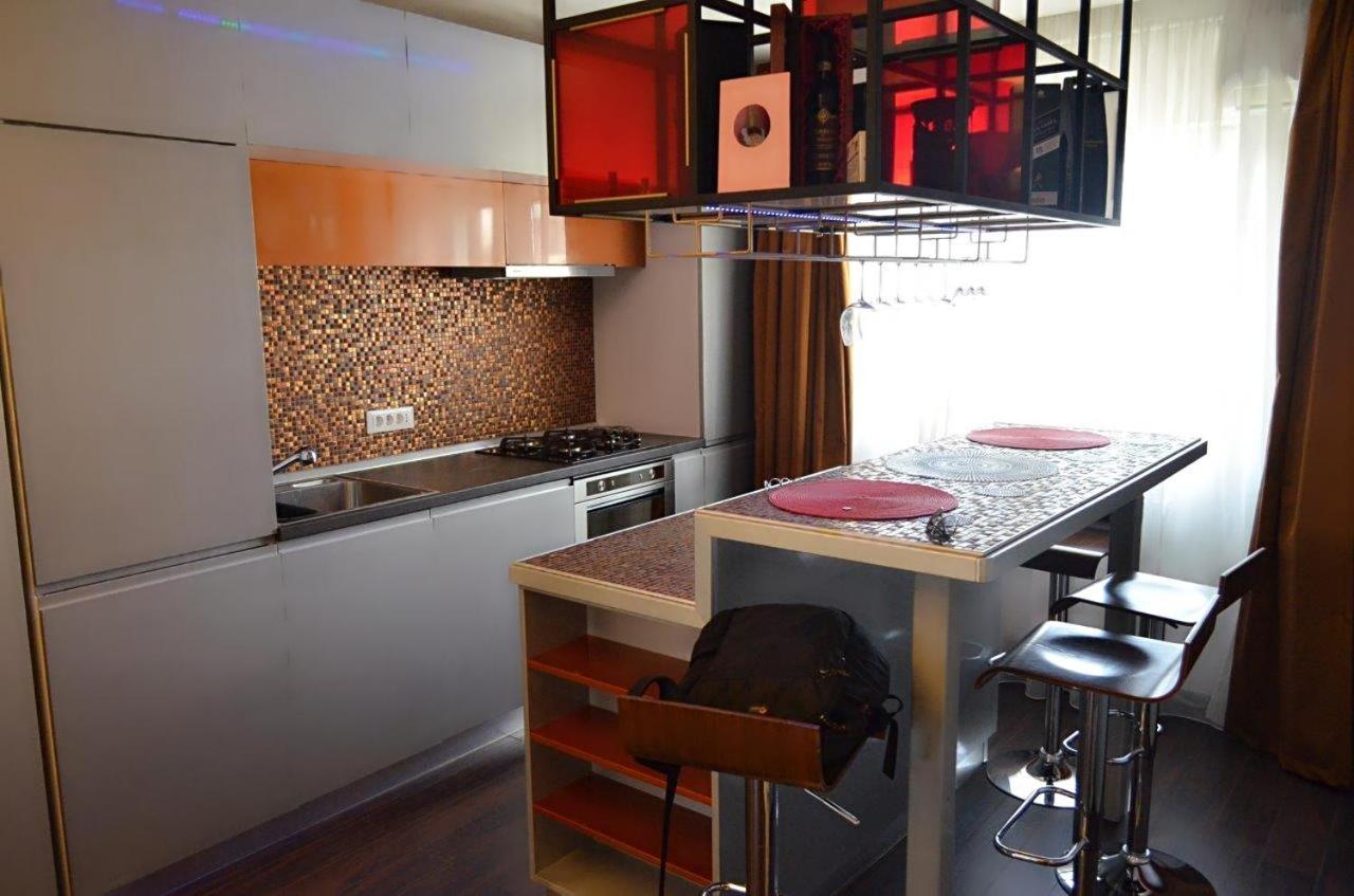 Apartament Confort Panu Apartment Bukares Bagian luar foto
